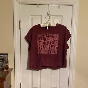 NWOT Cool Cropped Natural Life Graphic Tee